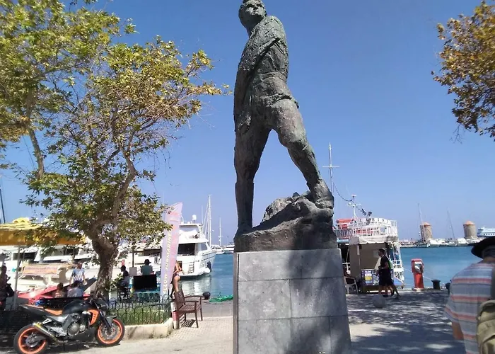 Appartement Apollon H-2 *